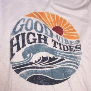 ✨good vibes tee
